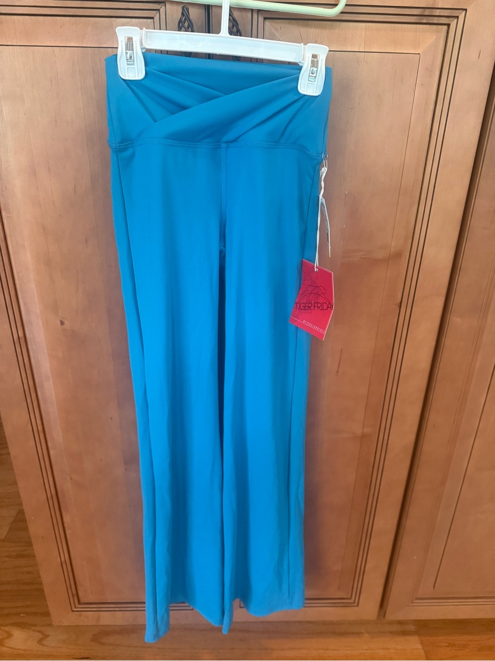 BNWT Tiger Friday AXS SHORT Wide-Leg Pants
